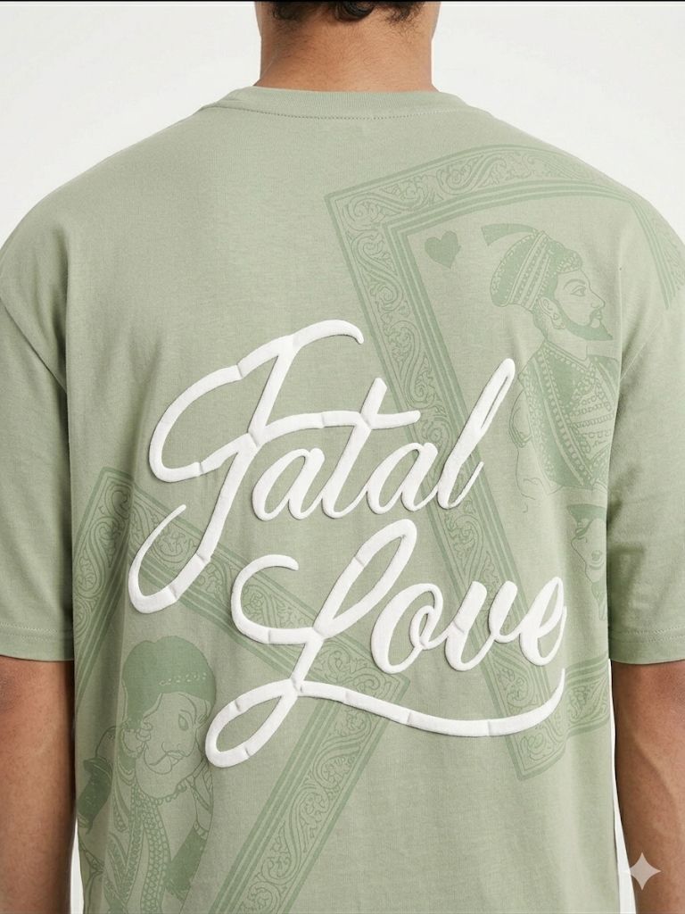 fatal love Oversized T-shirt Male